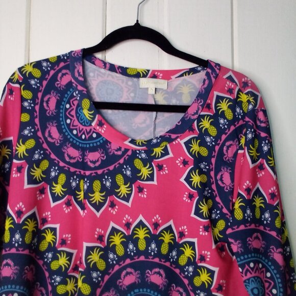 Simply Southern Blouse Tunic Women S 3/4 Sleeve Asymmetrical Hem Pineapple Crabs - Picture 3 of 15